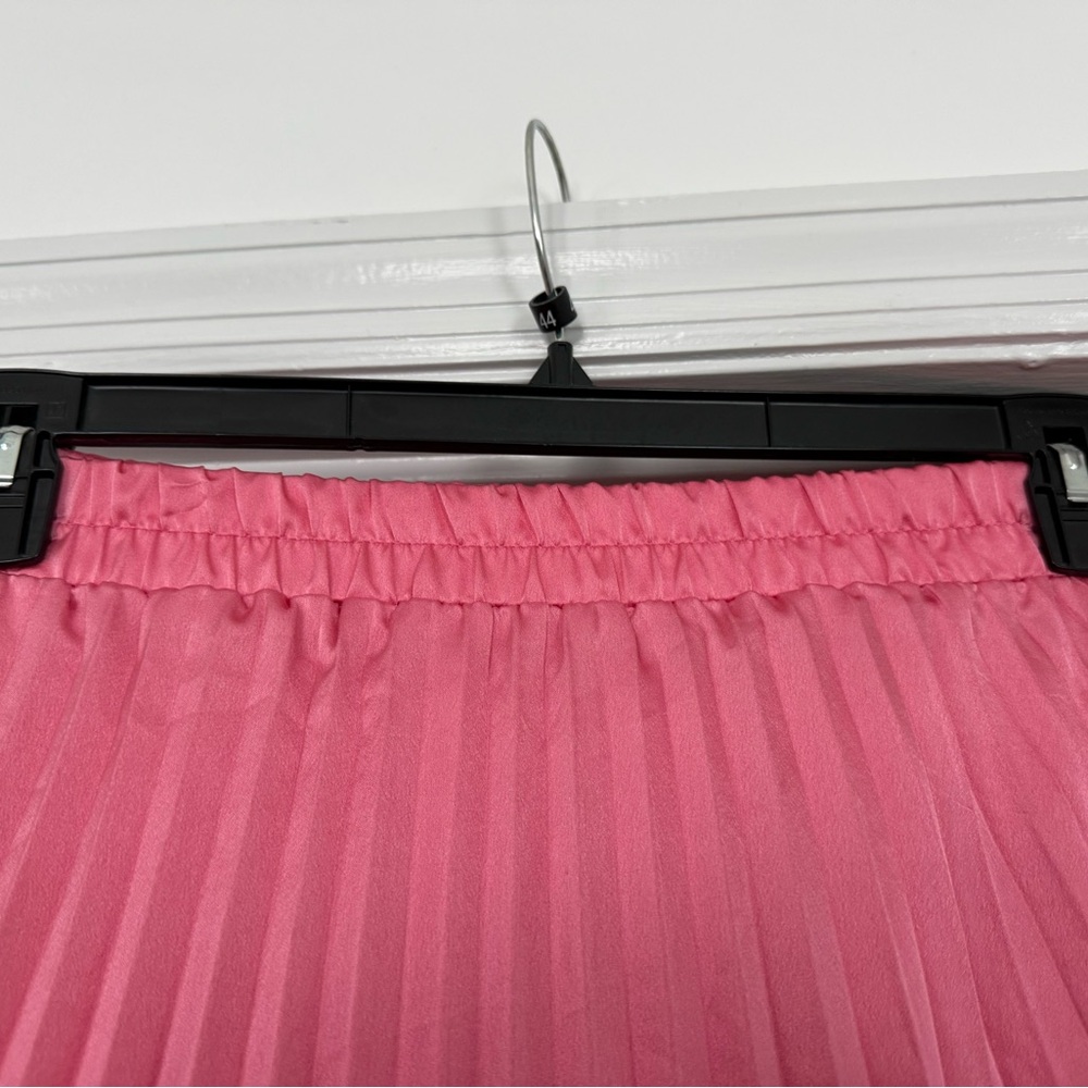 Rose Pink Pleated Midi Skirt - Picture 2 of 4